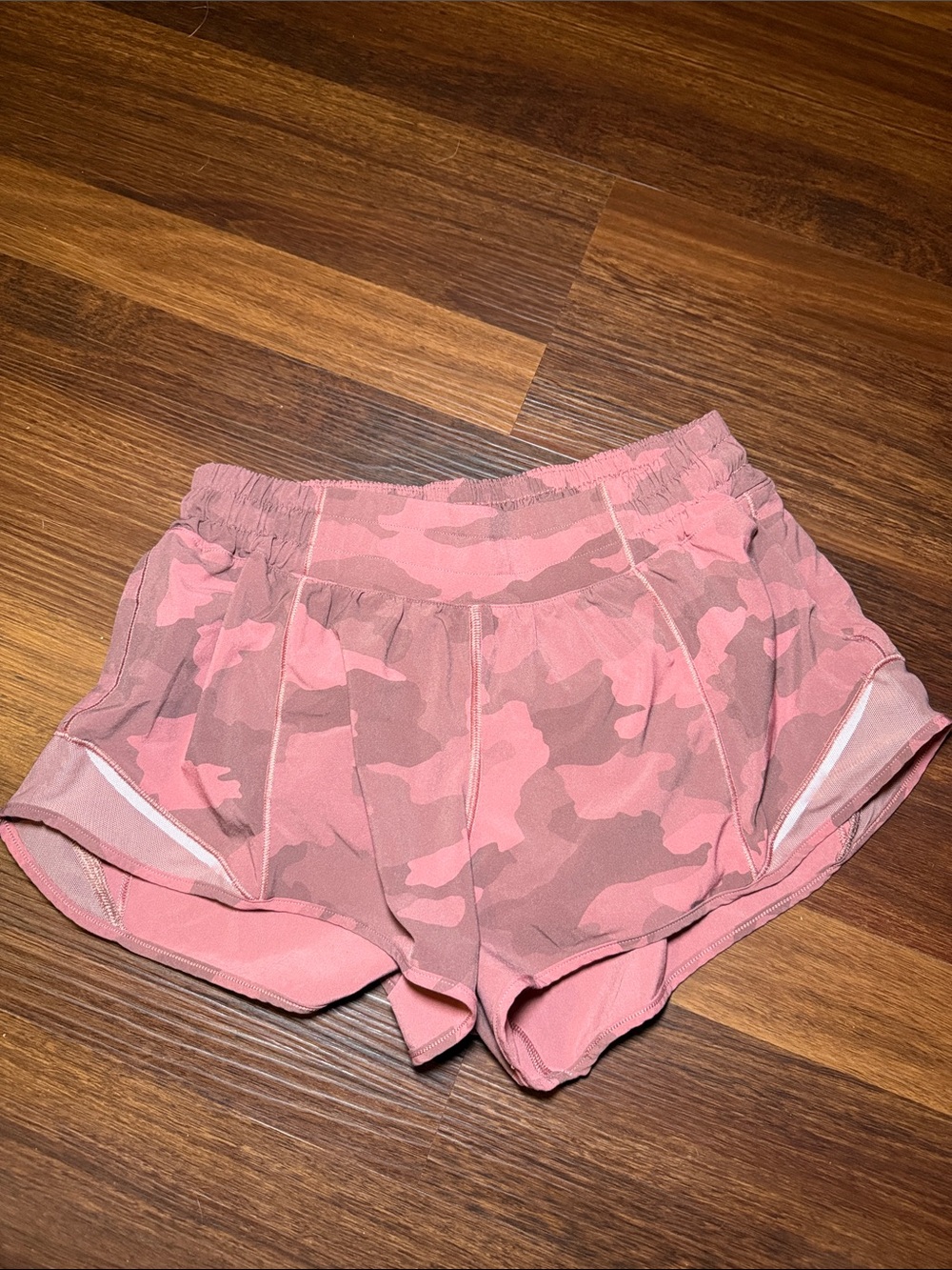 Lululemon hotty hot short
